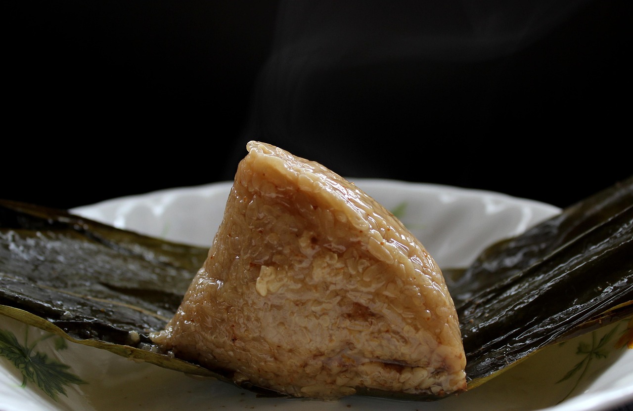 Cooking classes and market mornings create your own dish in China