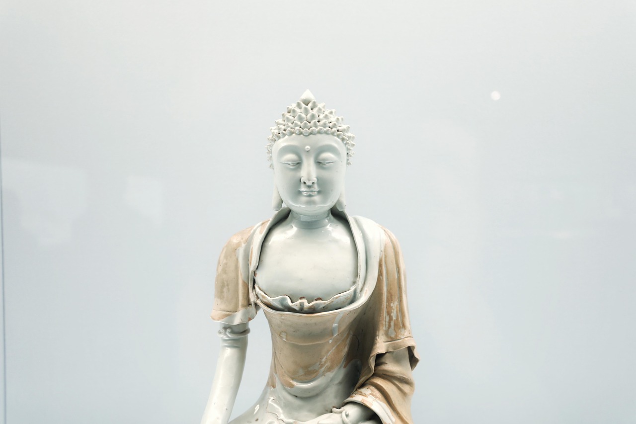 Shanghai Museum and sacred pauses near People’s Square for a cultured Shanghai day