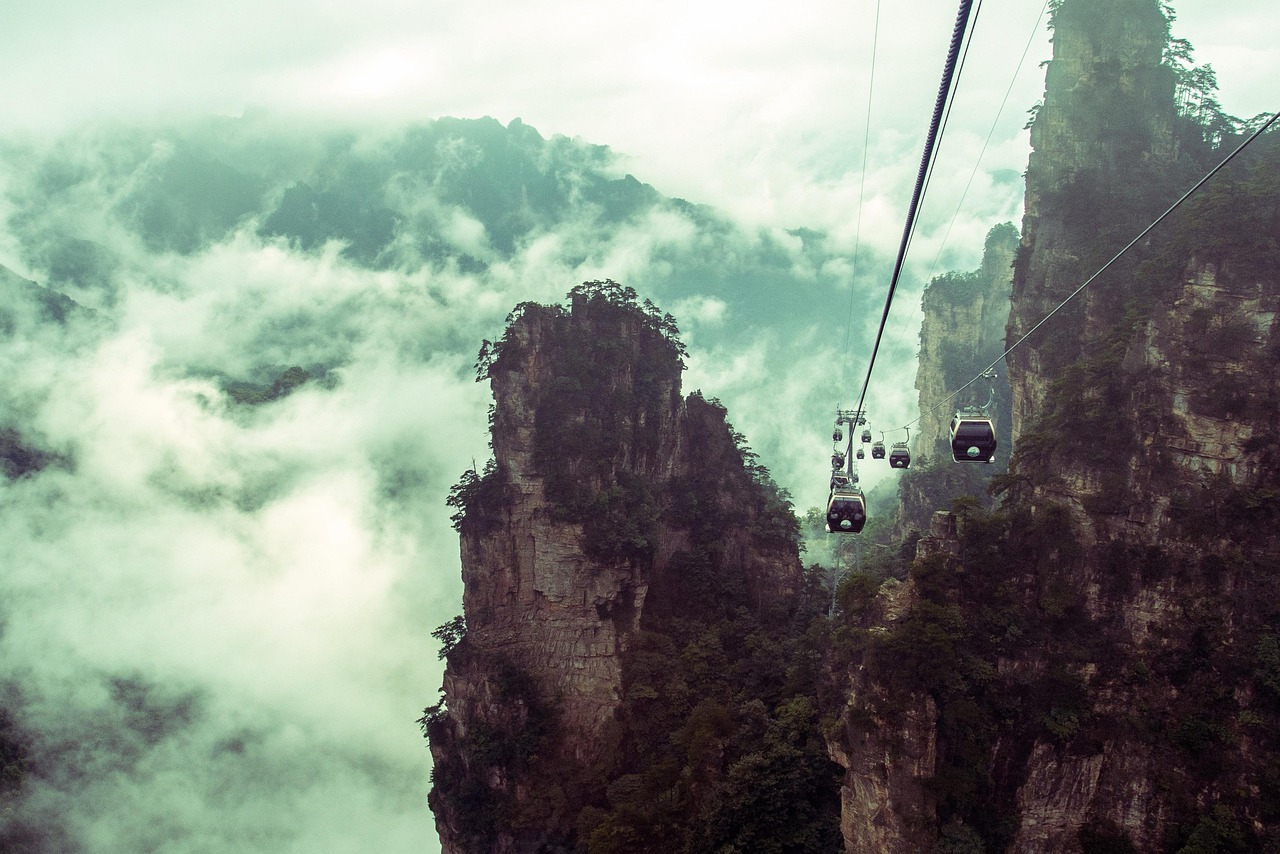 Zhangjiajie and the Floating Mountains You’ll Uncover in misty national park light