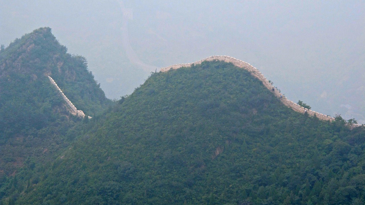 The Great Wall of China story you can feel underfoot across mountain ridges