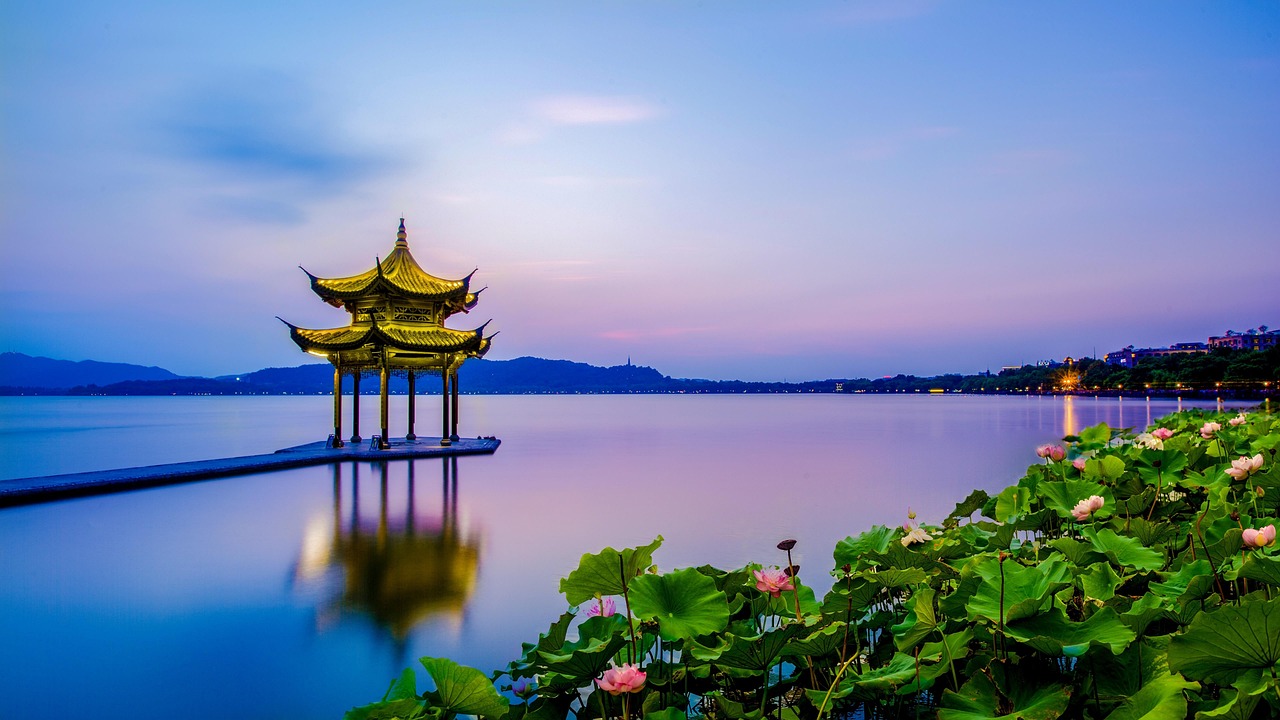 Things to Do in Hangzhou A Luxury First Look with West Lake and classic scenery