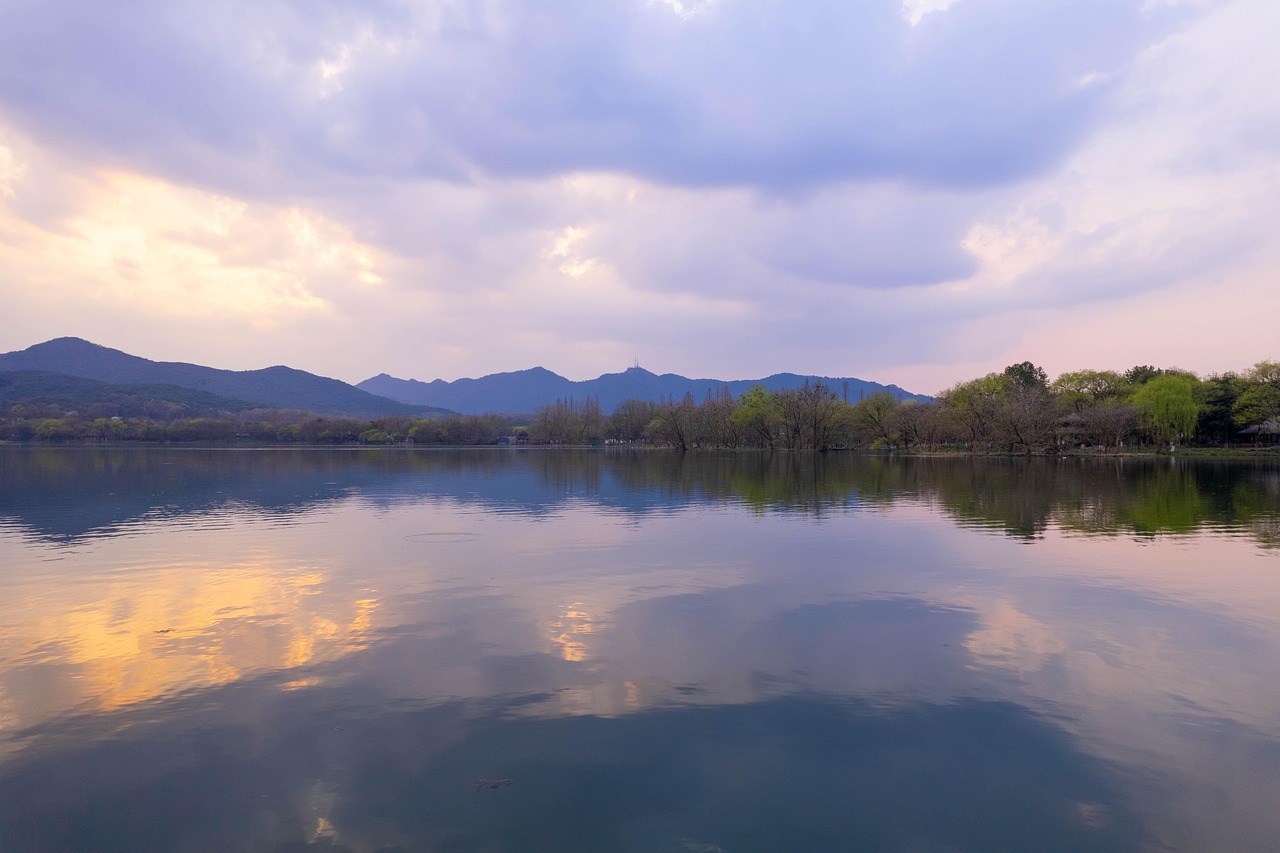 Explore UNESCO West Lake by Dawn and by Lantern for the best things to do in Hangzhou