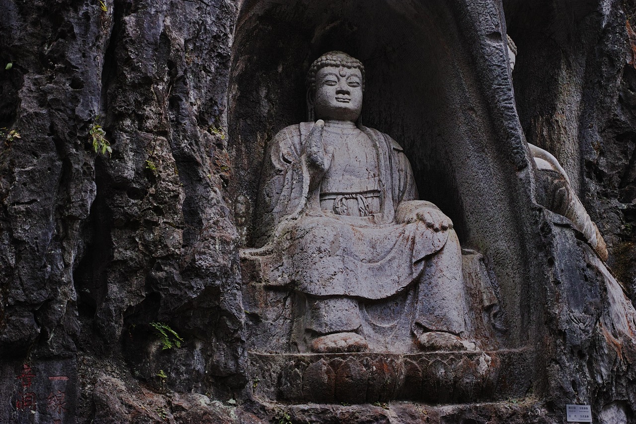 Lingyin Temple and Fei Lai Feng A Quiet Power in Stone when you visit Hangzhou