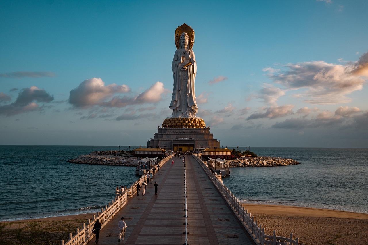 Nanshan Temple serenity and the Guanyin in Sanya