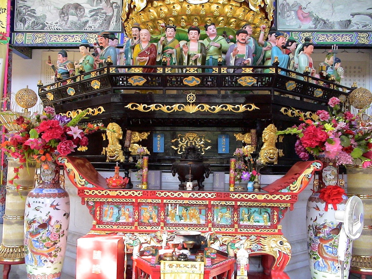 Circular Mound Altar where emperors performed sacrificial rituals, three-tiered marble terrace