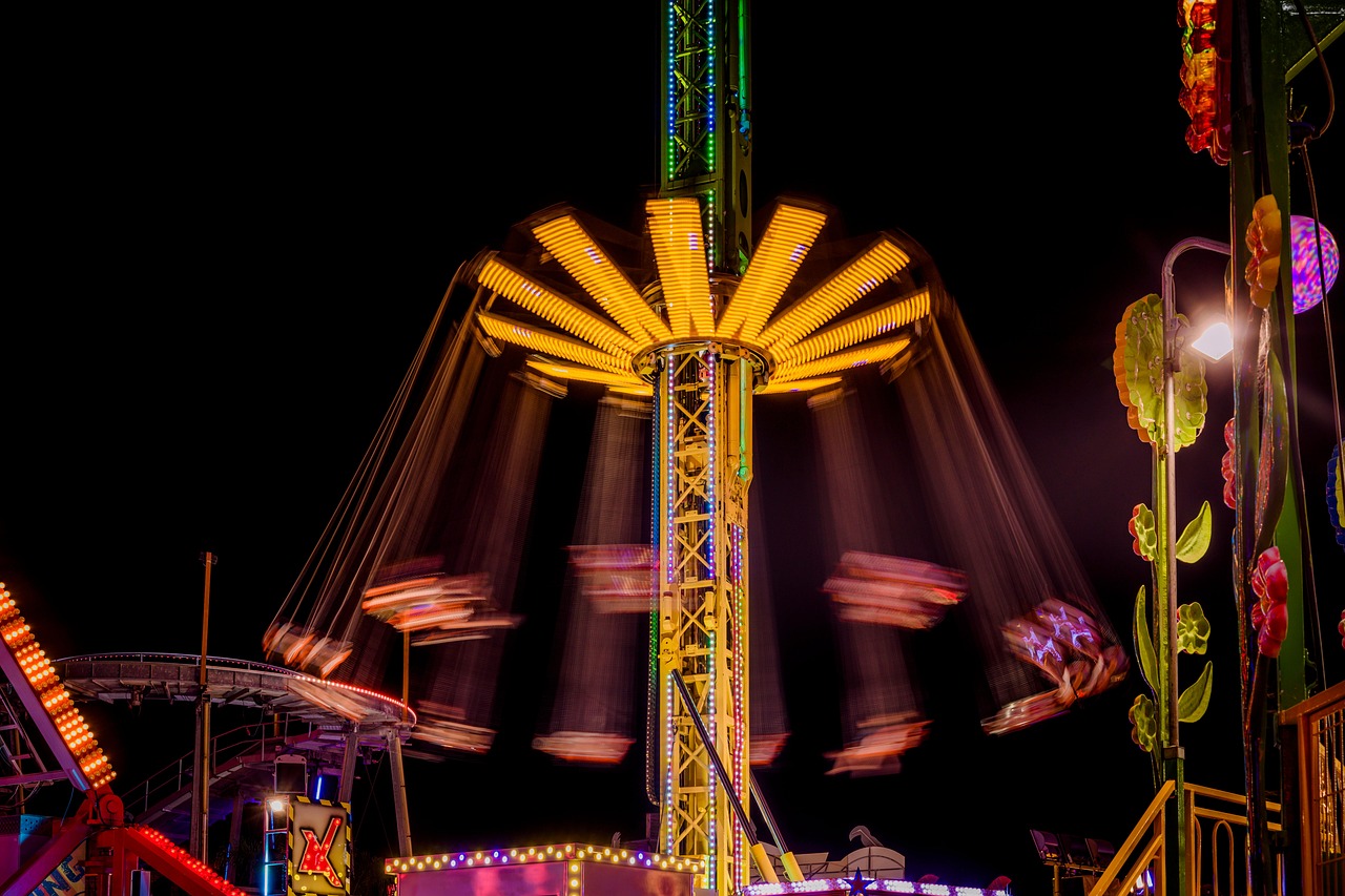 Thrill rides and dynamic attractions in Window of the World Shenzhen between cultural zones