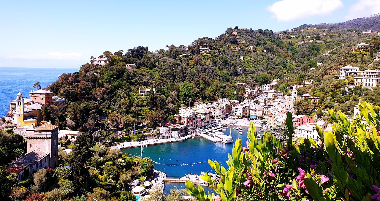 Castello Brown, San Giorgio and the lighthouse for the best views in Portofino