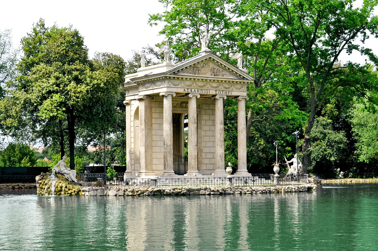 Villa Borghese and museum calm with a private boat ride in the city of Rome
