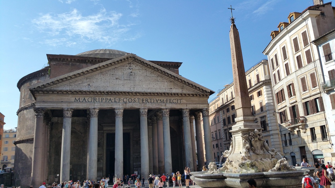 Arrival in Rome Designing Your Approach to the Pantheon, walking the historic centre towards the portico