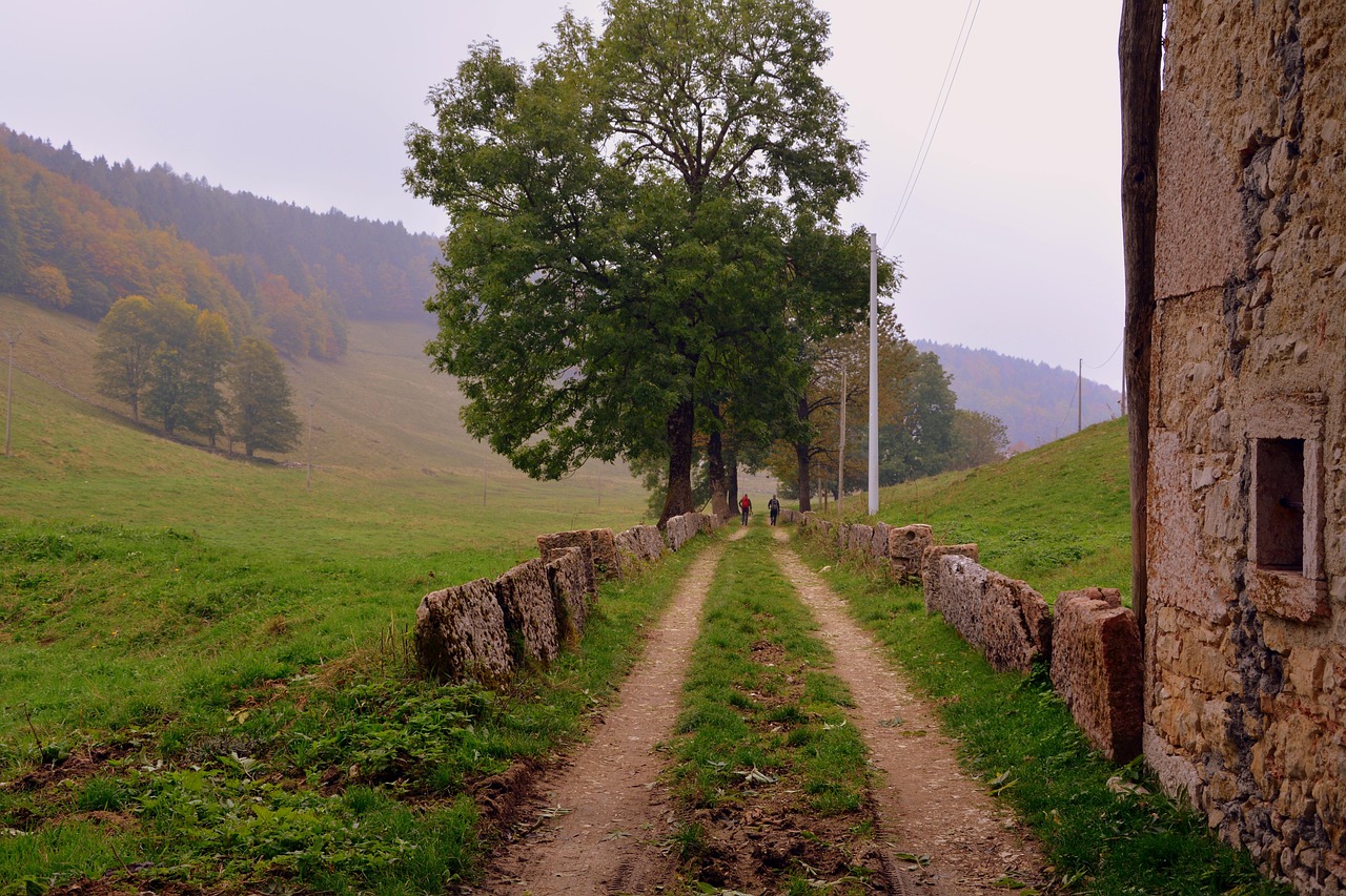 Bomerano to Nocelle route design for the famous hike