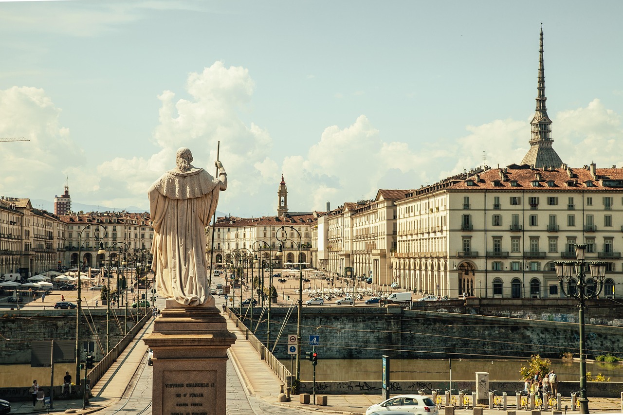Visit Turin with confidence in Italy’s first capital with top sights in the city centre