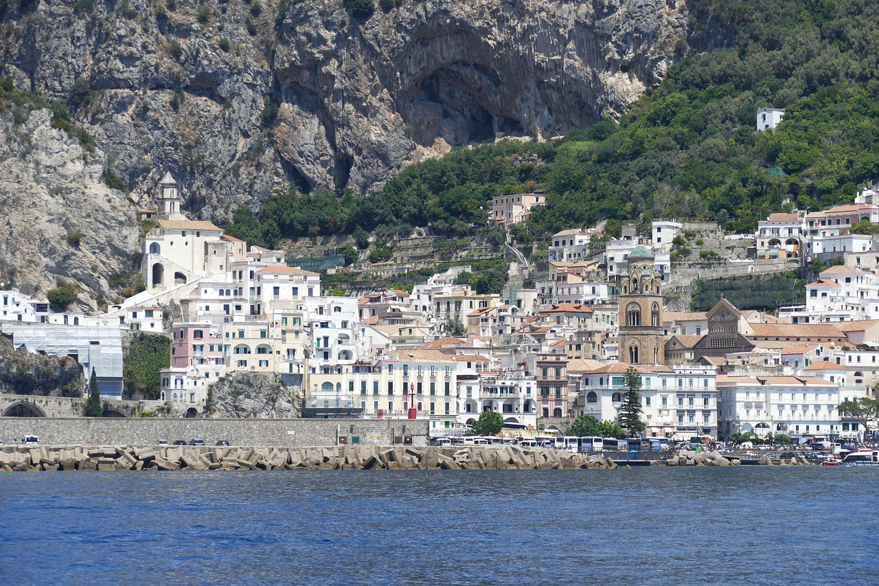 Amalfi Coast bucket list overview and where it fits in places in Italy