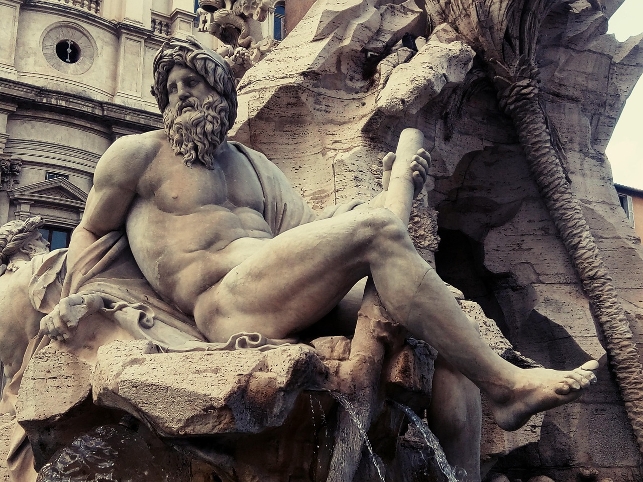 Piazza Walks and Fountain Moments in the Centre starting at Piazza Navona