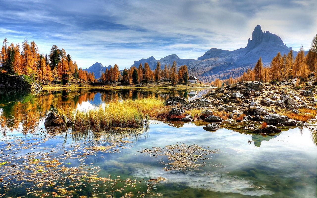 Best hiking trails in Italy for high-end travellers across Italy’s mountains and lakes