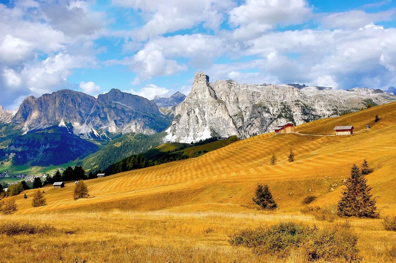 Alta Via 1 trek in the Dolomites with gourmet mountain-hut evenings