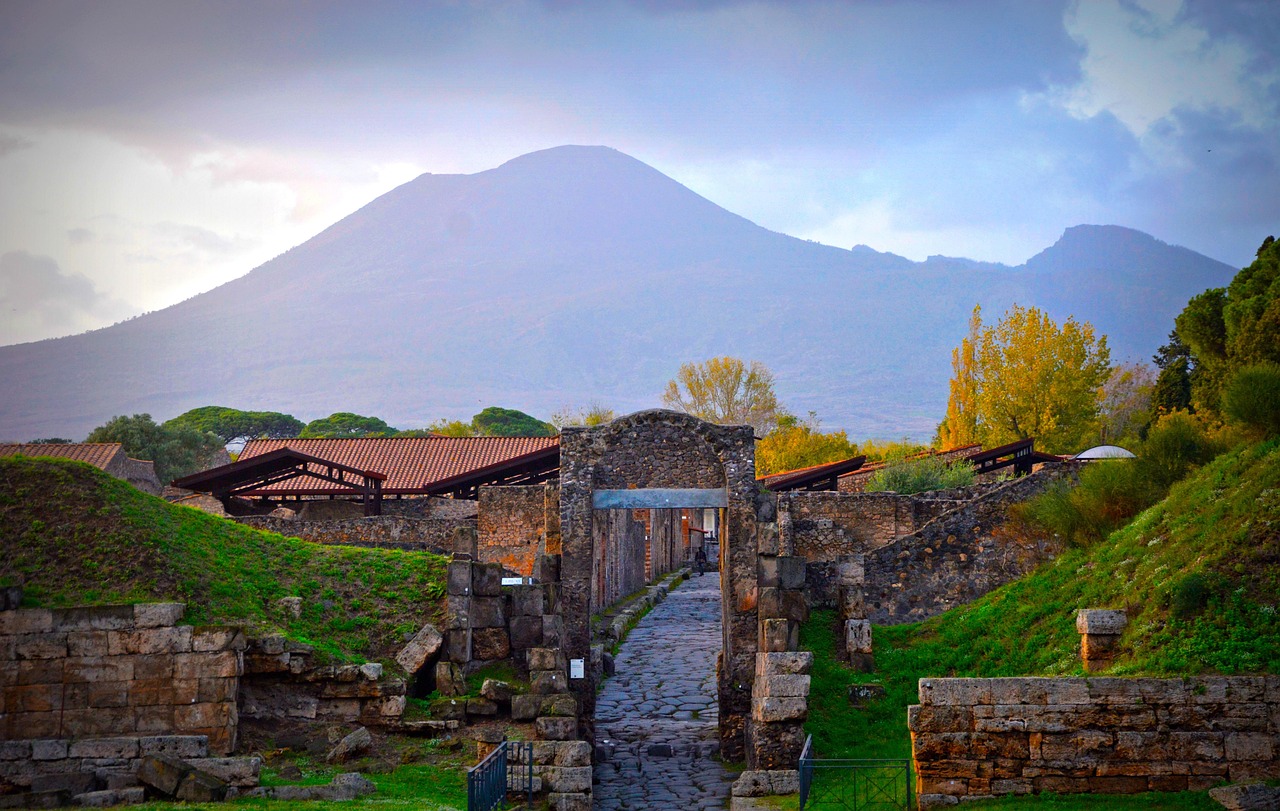 Vesuvius National Park by day and under stars with volcanic landscapes and viewpoints