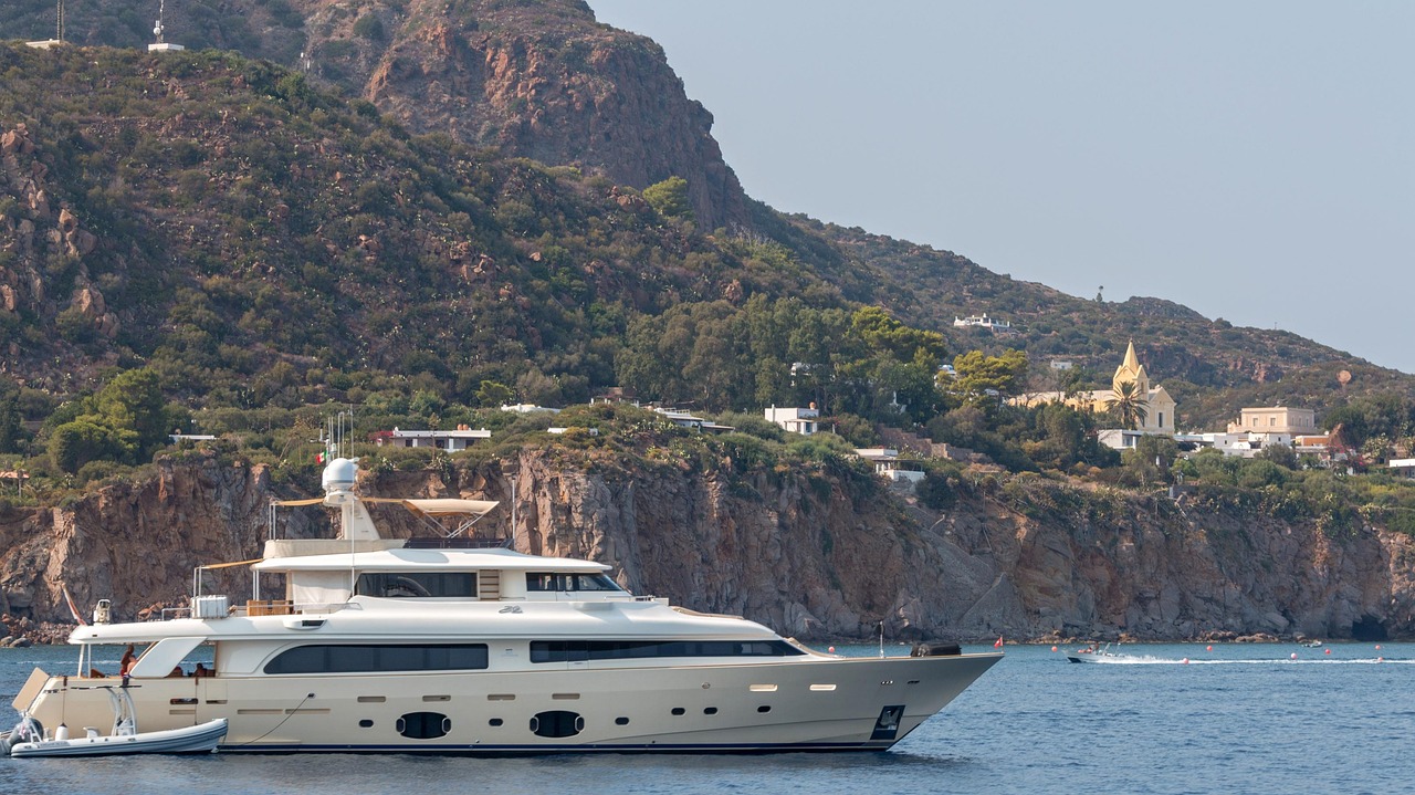 Day Trips from Naples by Yacht Volcano and Islands with Capri and the Amalfi Coast in reach
