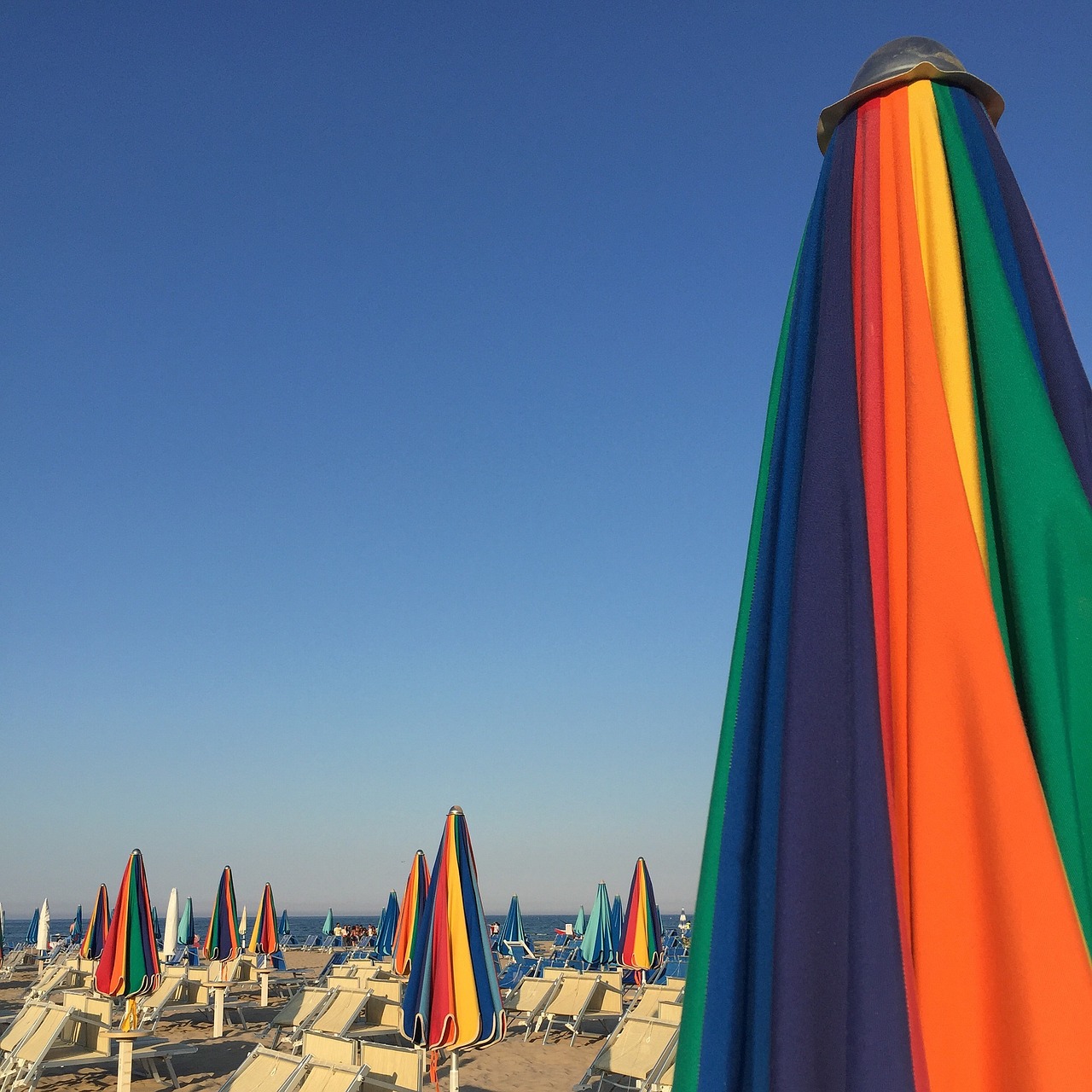 Exclusive Beach Clubs Resort Style Access and Season Tips