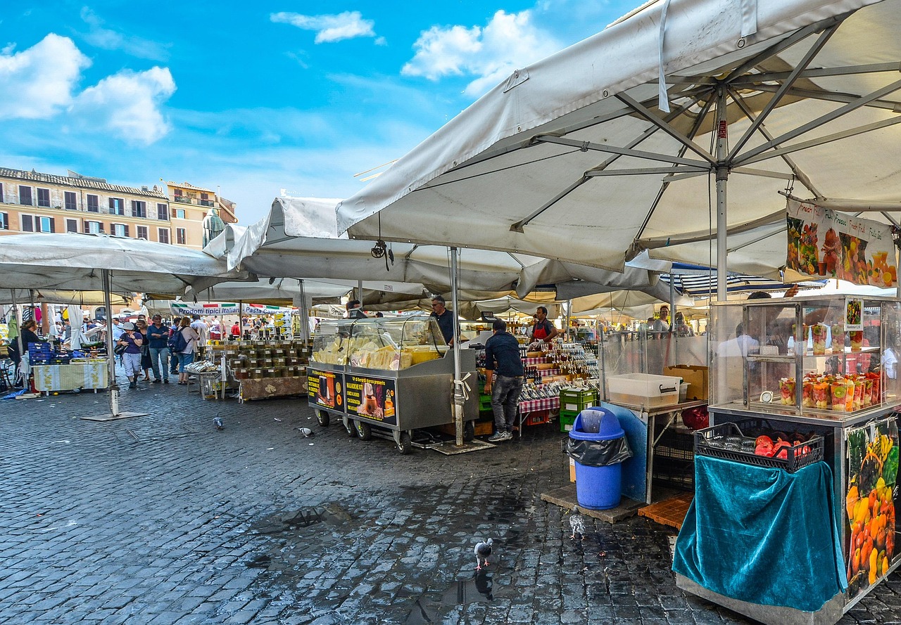 Testaccio market food tour and Roman street food classics in Rome