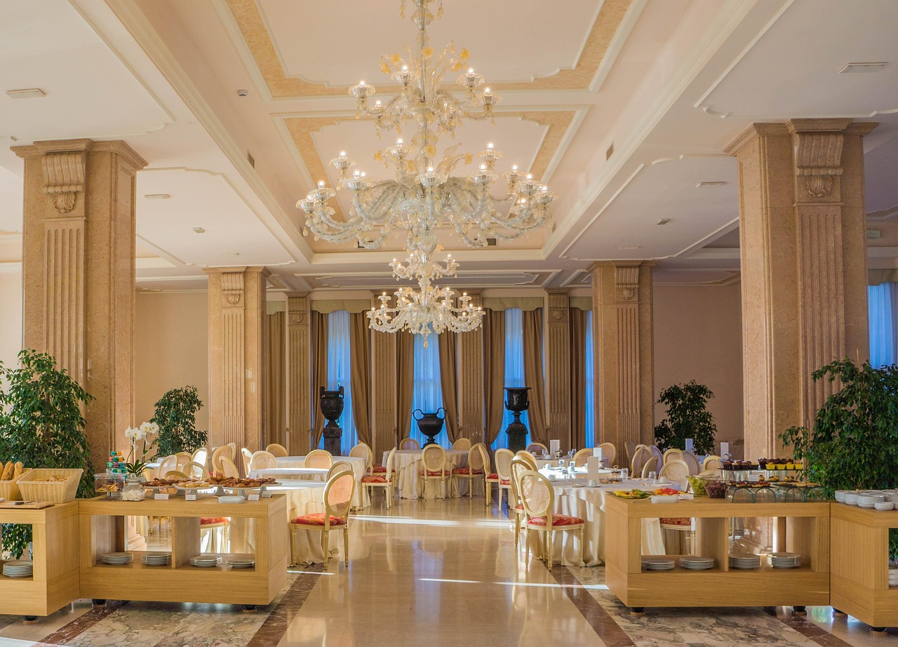 Designing a seamless Italy itinerary for first timers with lakeside villa elegance