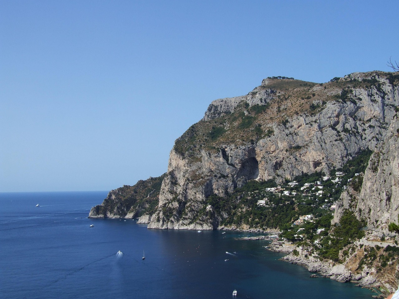 Private Yacht Day Along the Amalfi Coast and Capri with hidden bays