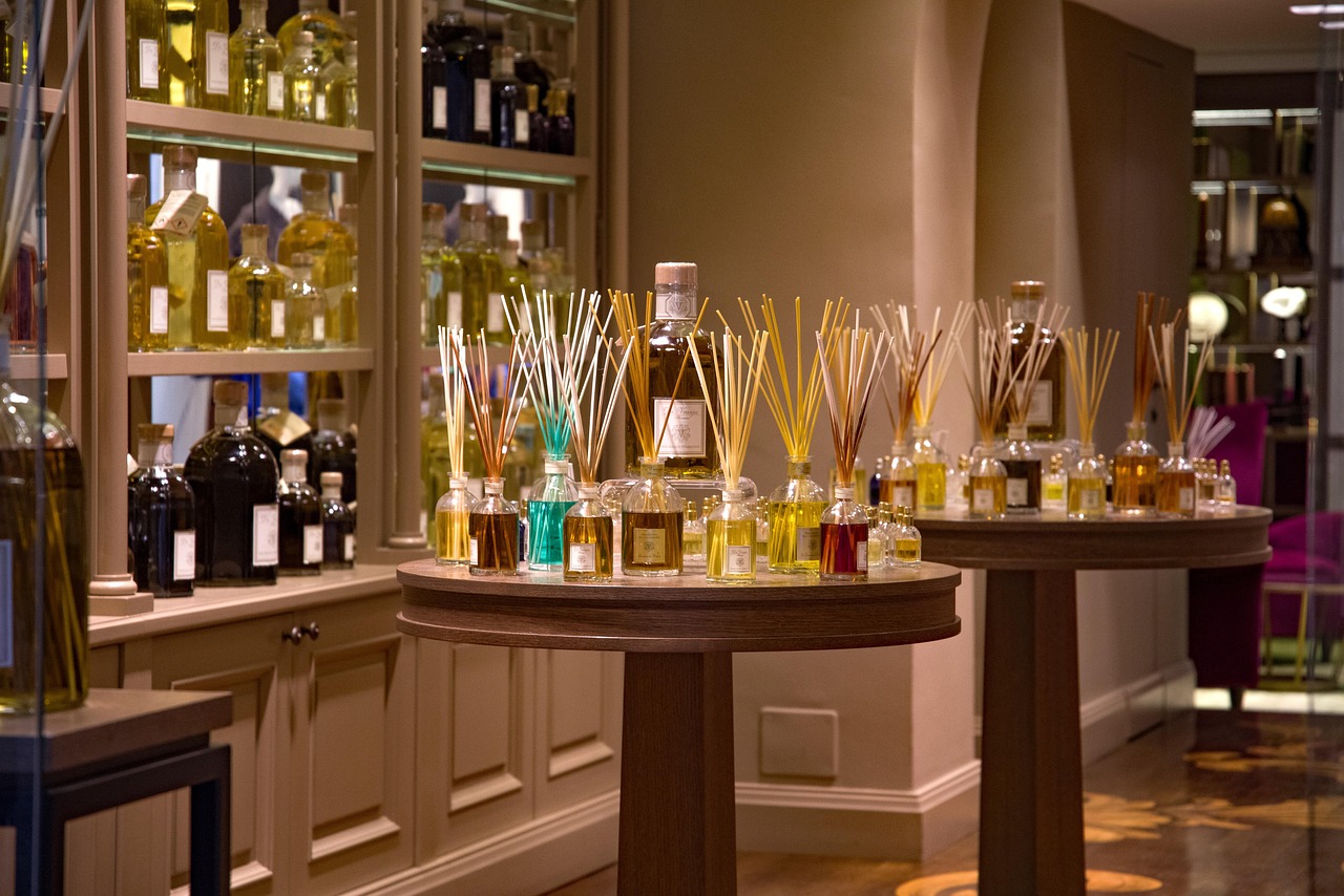Shopping and stays in Naples for a seamless luxury trip