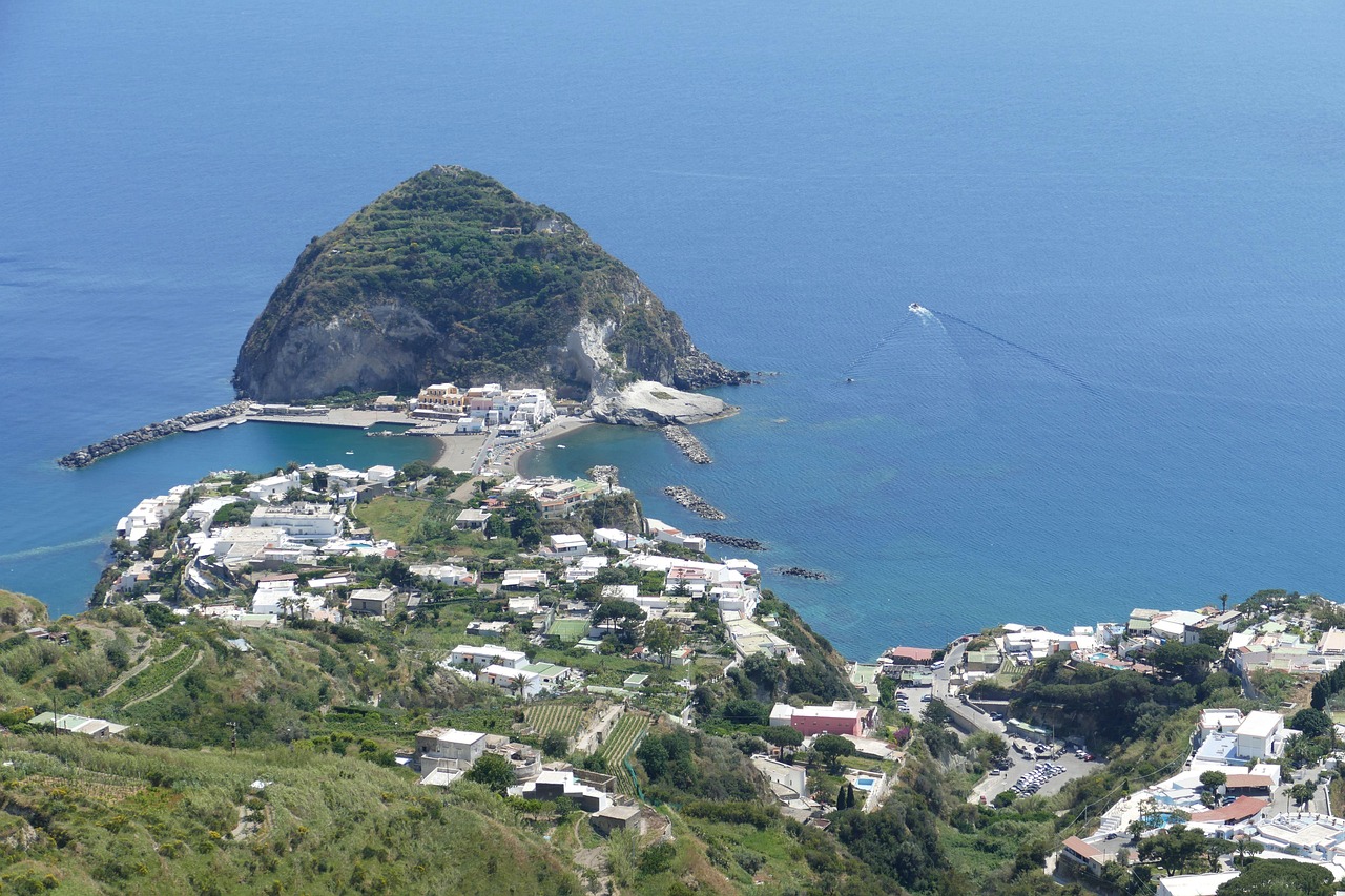 Capri and Ischia island beaches for a luxury getaway from Naples