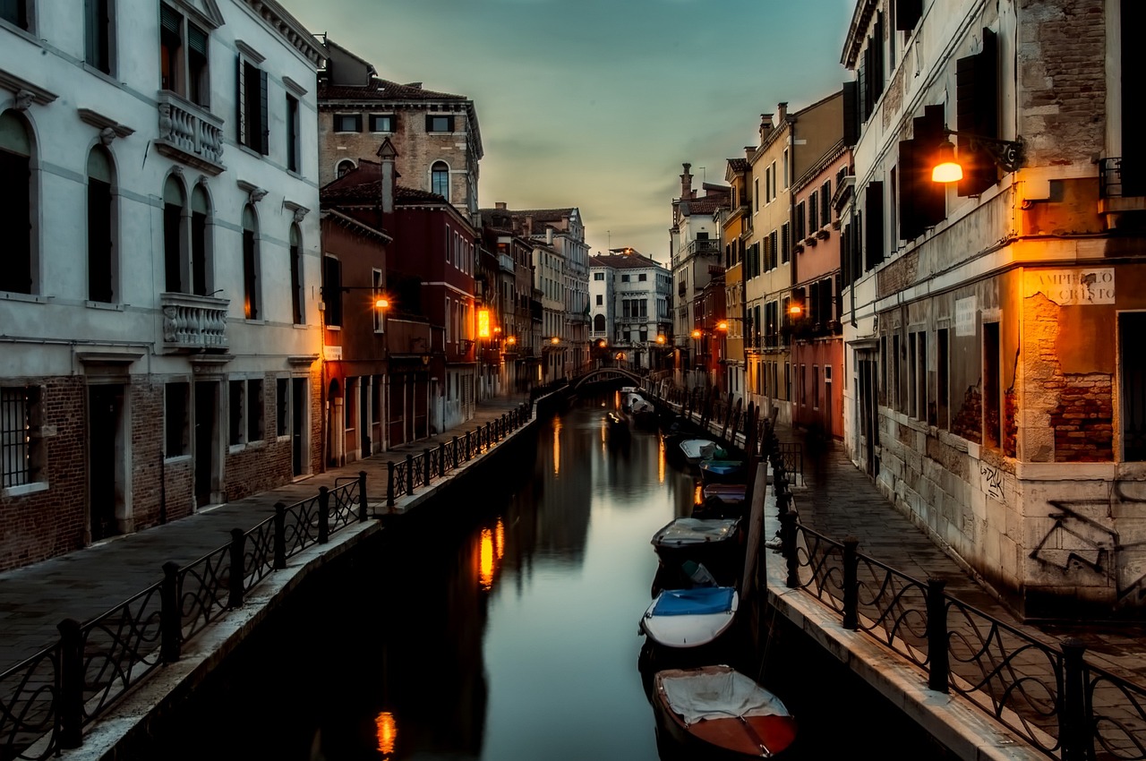 Venice Canals at Dawn and a Sunset Gondola for a dream vacation feel