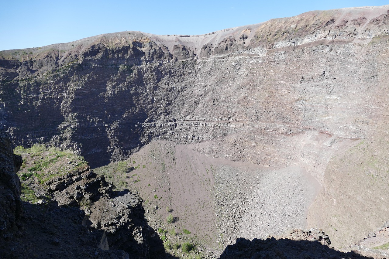 Naples and Mount Vesuvius Excursion for Active Travellers on the crater trail
