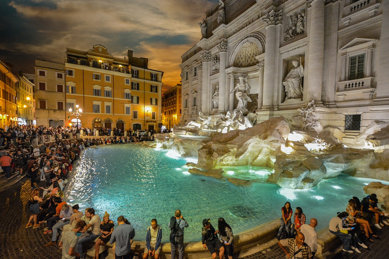 Trevi Fountain to Spanish Steps and Piazza Navona walking loop of Rome’s elegant icons