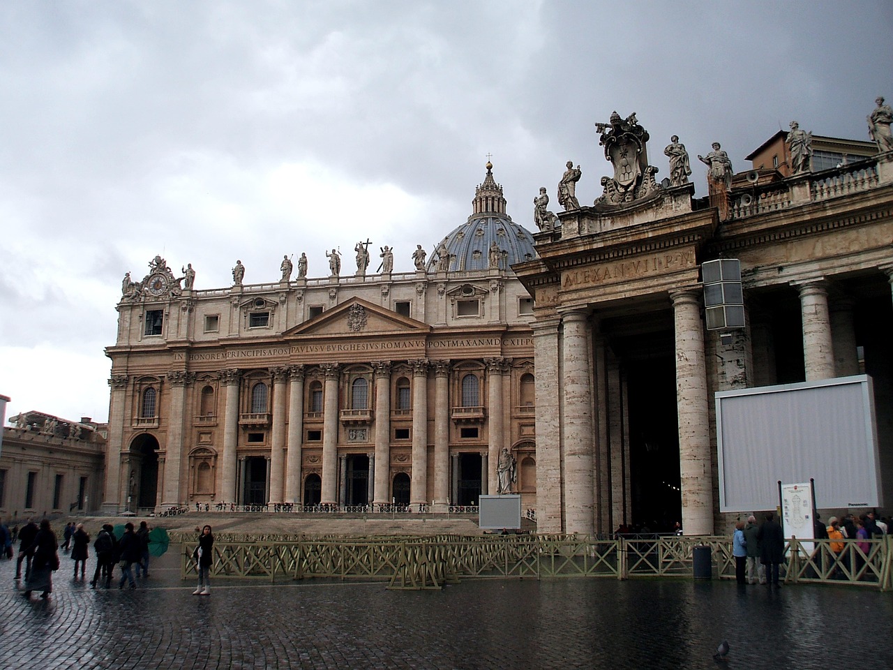 St Peter’s Square Bernini’s design and a papal moment