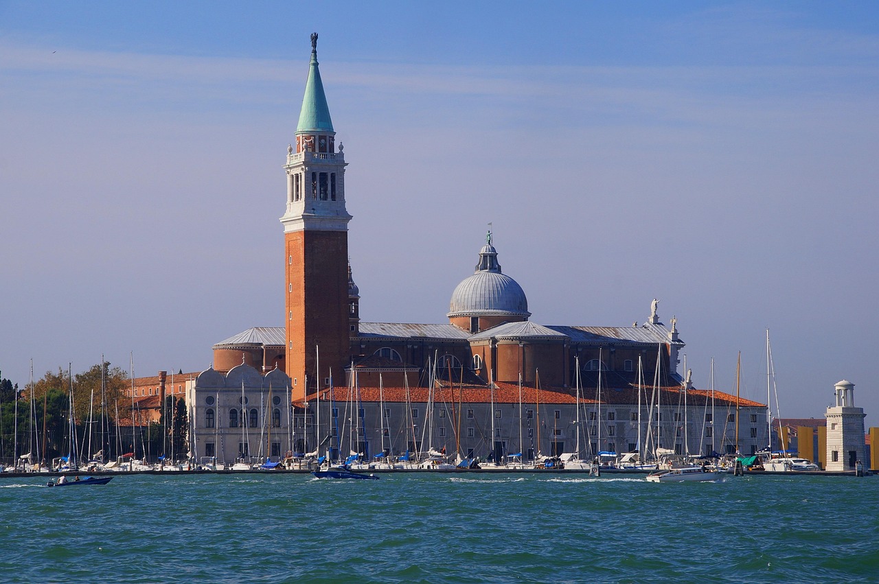 San Maurizio and the artisan mercato mood around a historic campo in Venice