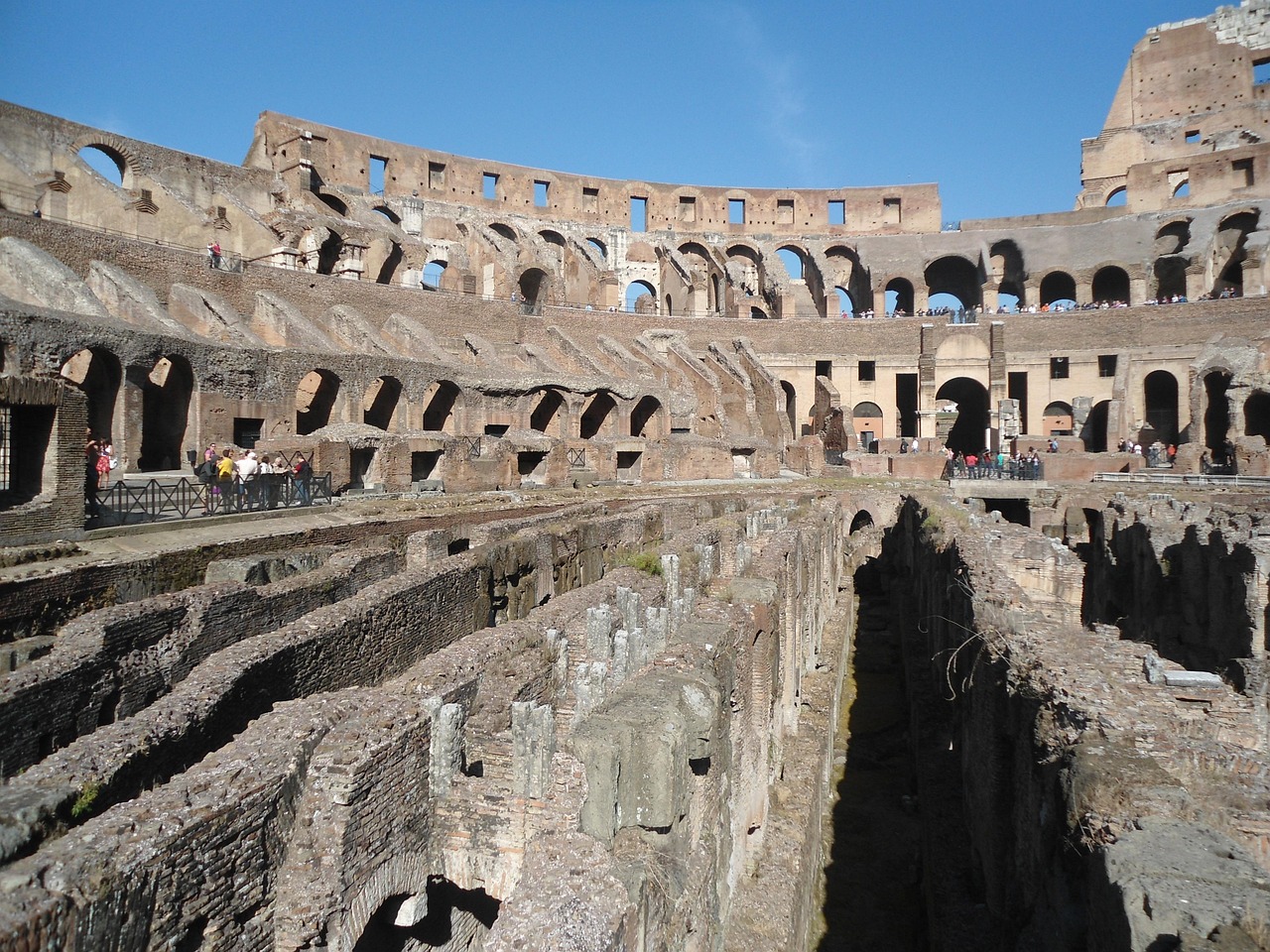 Roman Colosseum Origins and Architectural Insight in Rome Italy