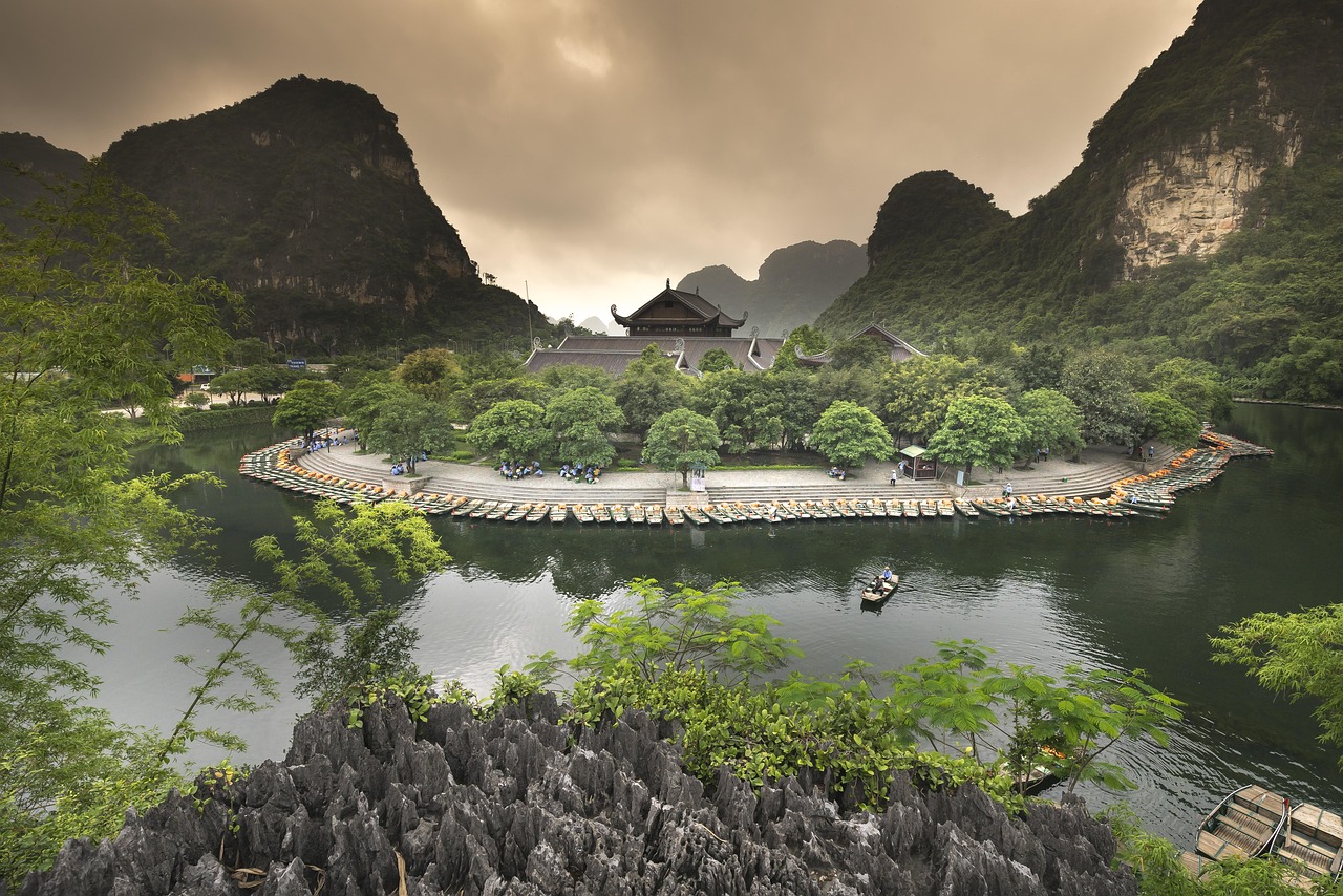 Ninh Binh day trip caves and northern Vietnam scenery