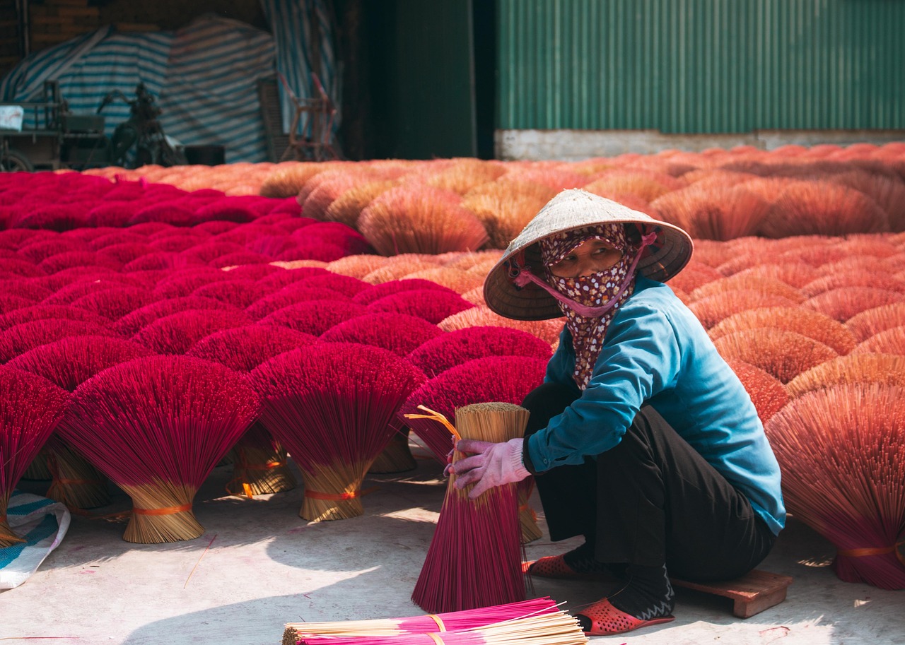 Explore the Five Courtyards and Khue Van Pavilion Details