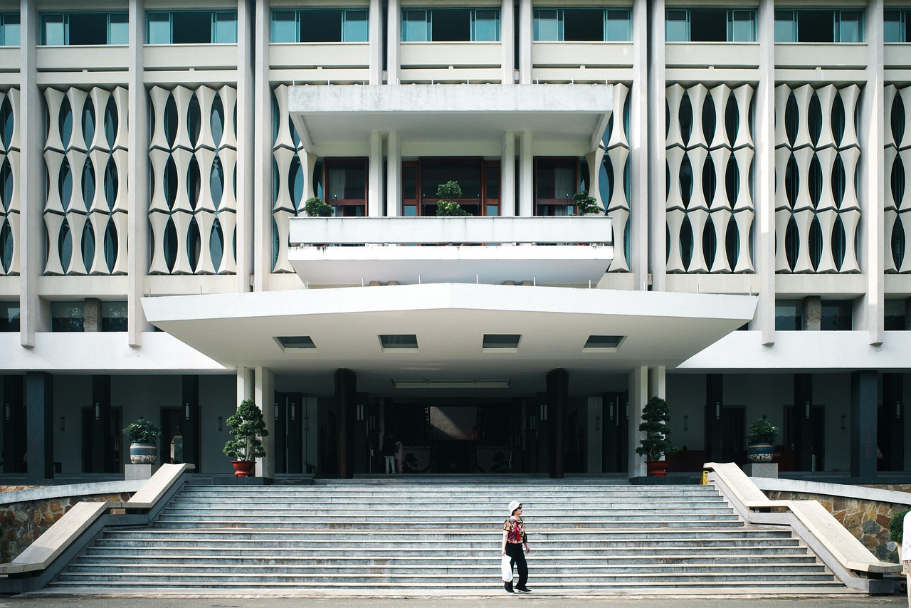 French colonial Saigon around District 1 icons to discover with the Saigon Opera House and Central Post Office loop