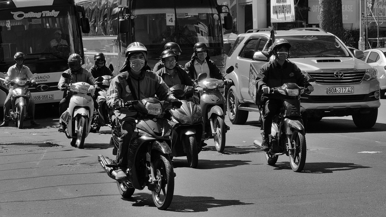 Bespoke motorbike routes and hidden gems in Saigon with a guided ride to cafés and secret alleys