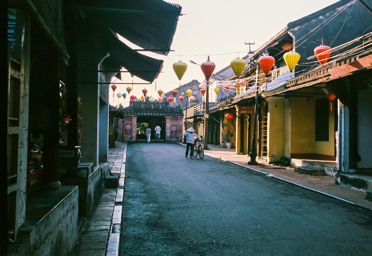 Getting there by private car from Hoi An or Da Nang to My Son Sanctuary in Quang Nam Province