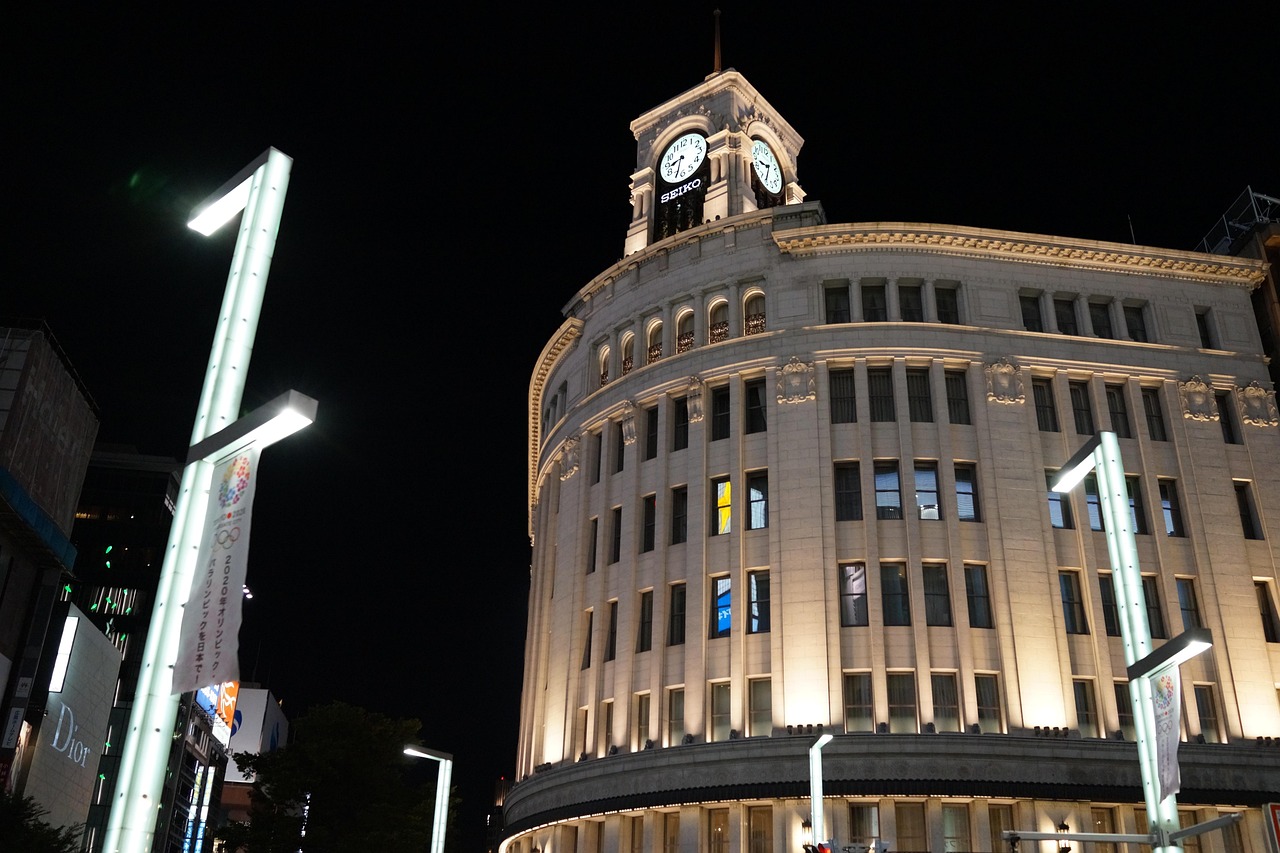 Tokyo Private Tour Ginza Indulgence and Sumida River Blossom Cruise