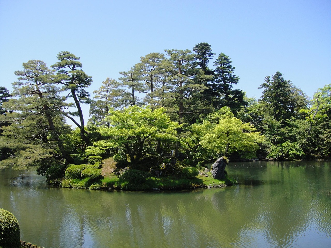 Kanazawa Samurai Craft and Okinawa Overwater Calm