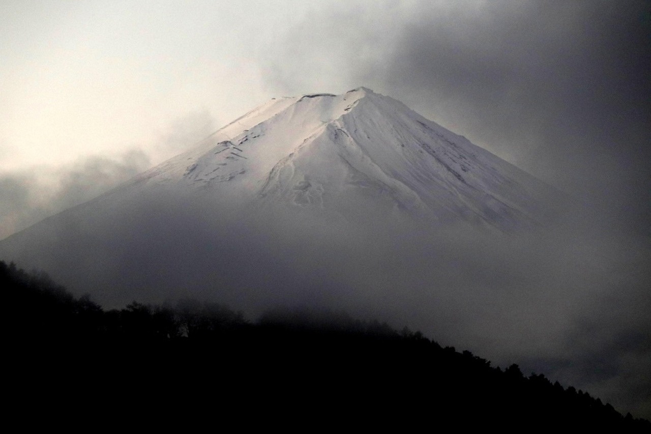 Fuji and the best area to stay for a Mount Fuji view with lake scenery