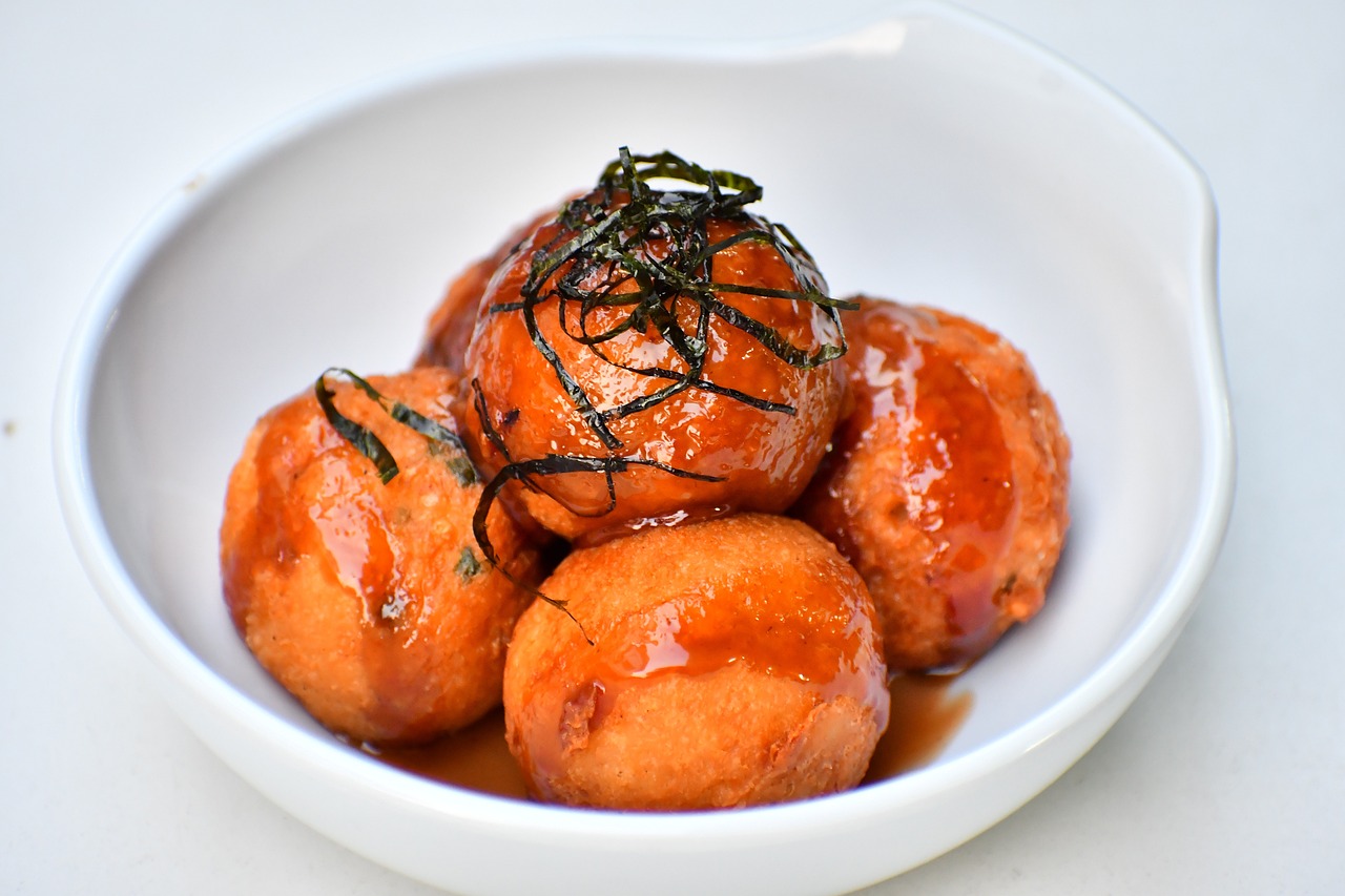 Street Food and Cafe Stops Between Crepes and Takoyaki along Center-Gai