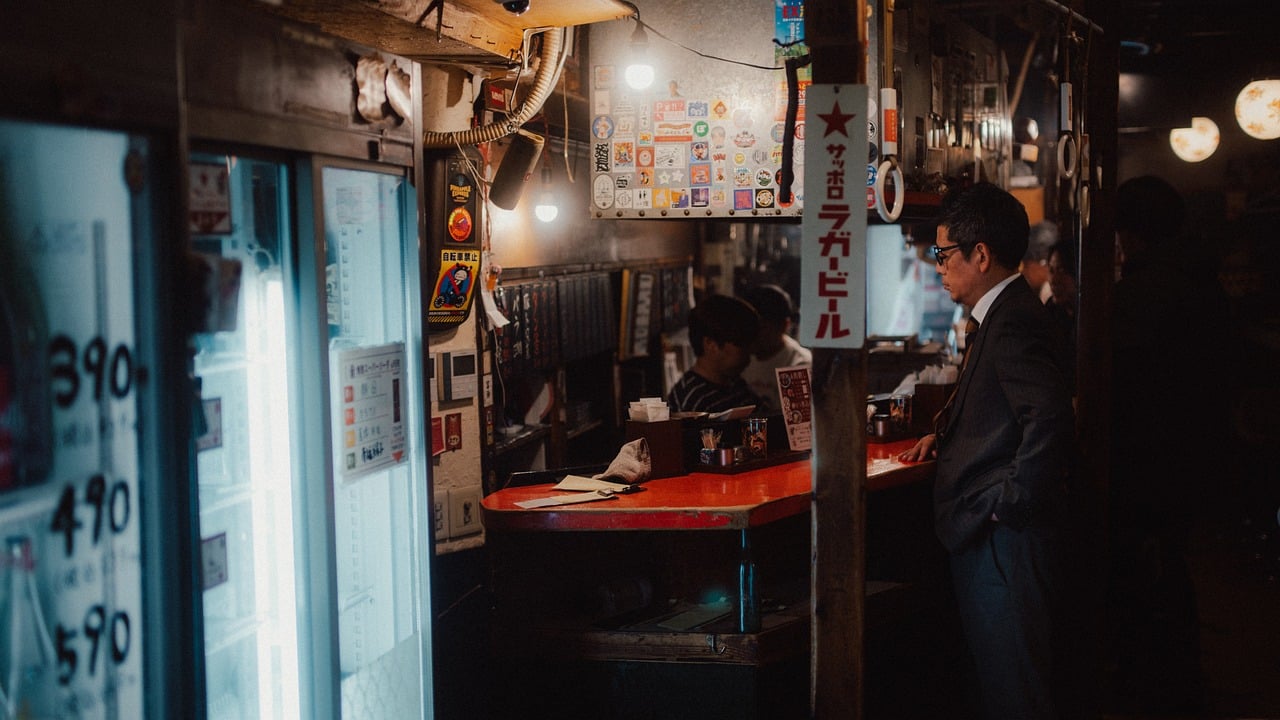 Golden Gai drink price and cover charge foreigner etiquette in Tokyo Japan