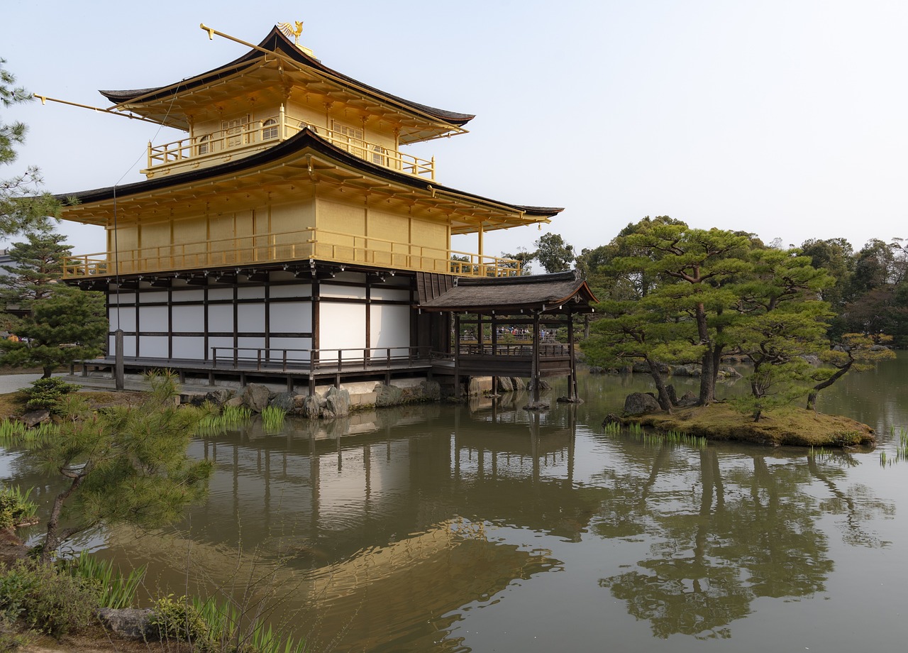 First look at Kyōto Gosho gates and courtyards in Kyoto