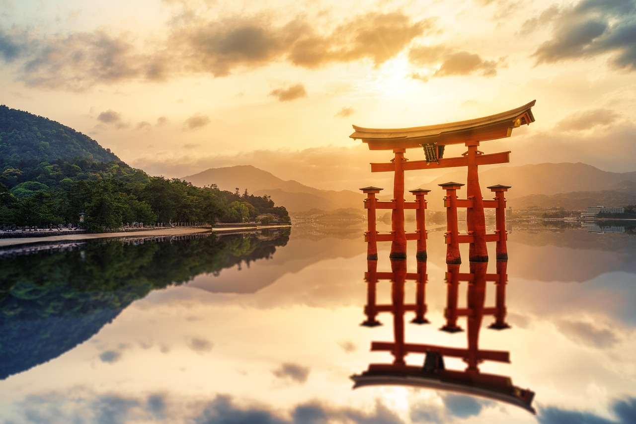 One day in Miyajima plan with things to do in Miyajima and Mount Misen views