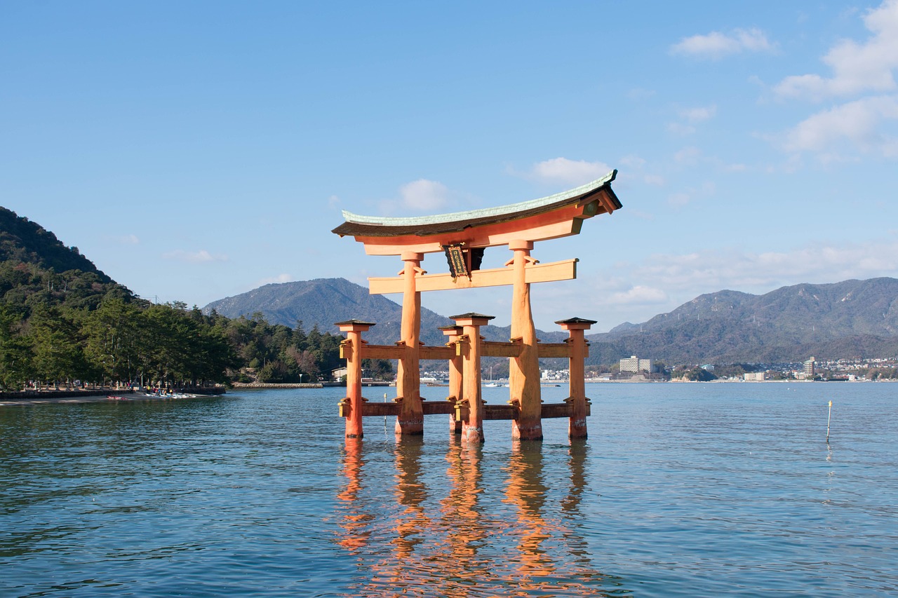 Things to do in Hiroshima with a two-day design in Chugoku itinerary by the riverside