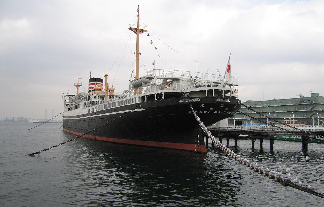 Harbour Walks Yamashita Park Osanbashi Pier and the Port Story