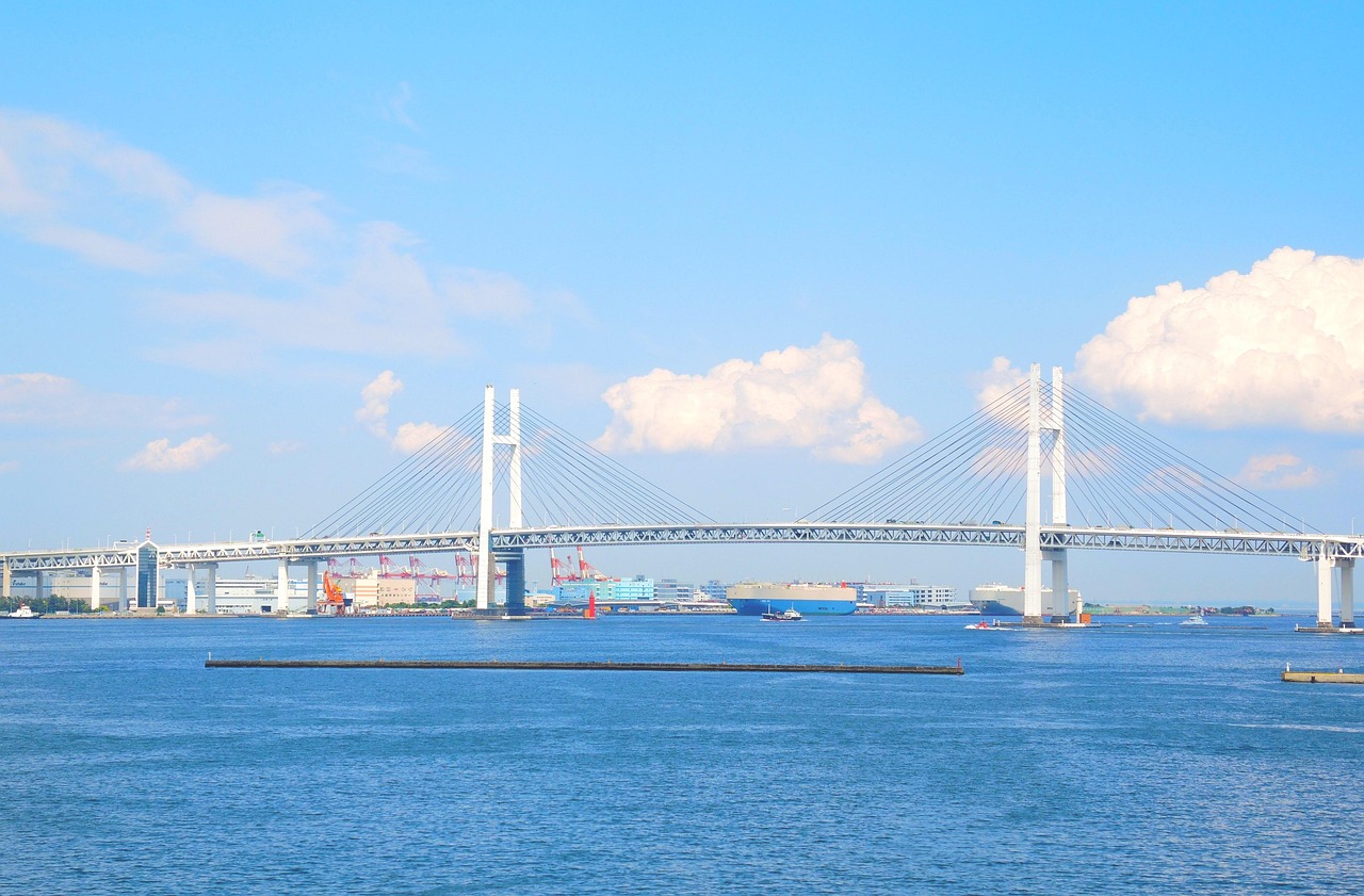 Explore the Port and Harbour by Bike and Promenade along Yokohama waterfront paths