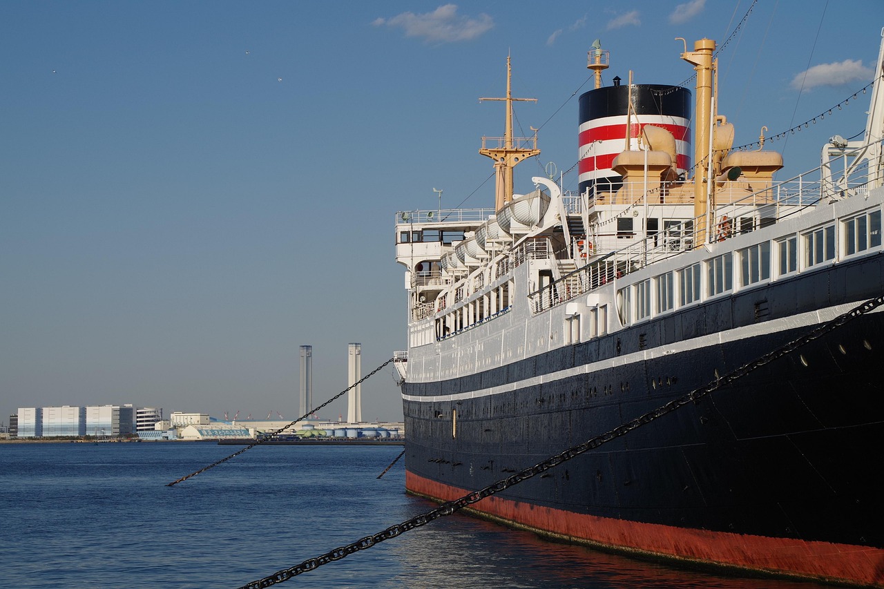 Yamashita Park and CupNoodles Museum Create Your Own Souvenir on a relaxed Yokohama port day
