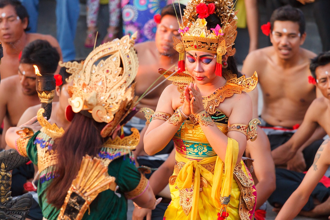 Uluwatu Temple Kecak Fire Dance and Surf-Side Evenings